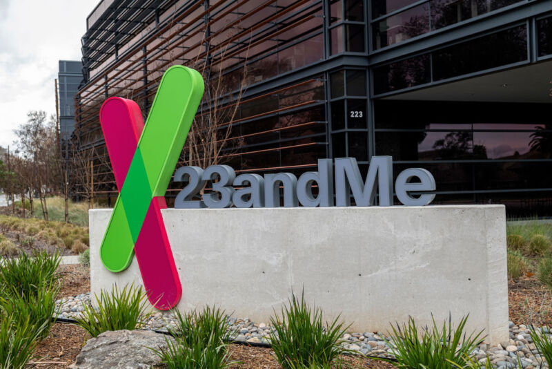 After hack, 23andMe gives users 30 days to opt out of class-action waiver